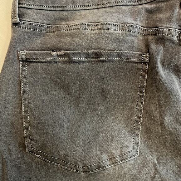 NYDJ Marilyn Straight Lift X Tuck Technology Jeans - Gray - Size 12 - Picture 8 of 12